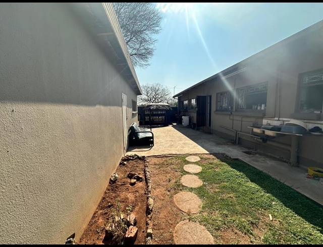 5 BEDROOM HOUSE FOR SALE IN ERASMIA